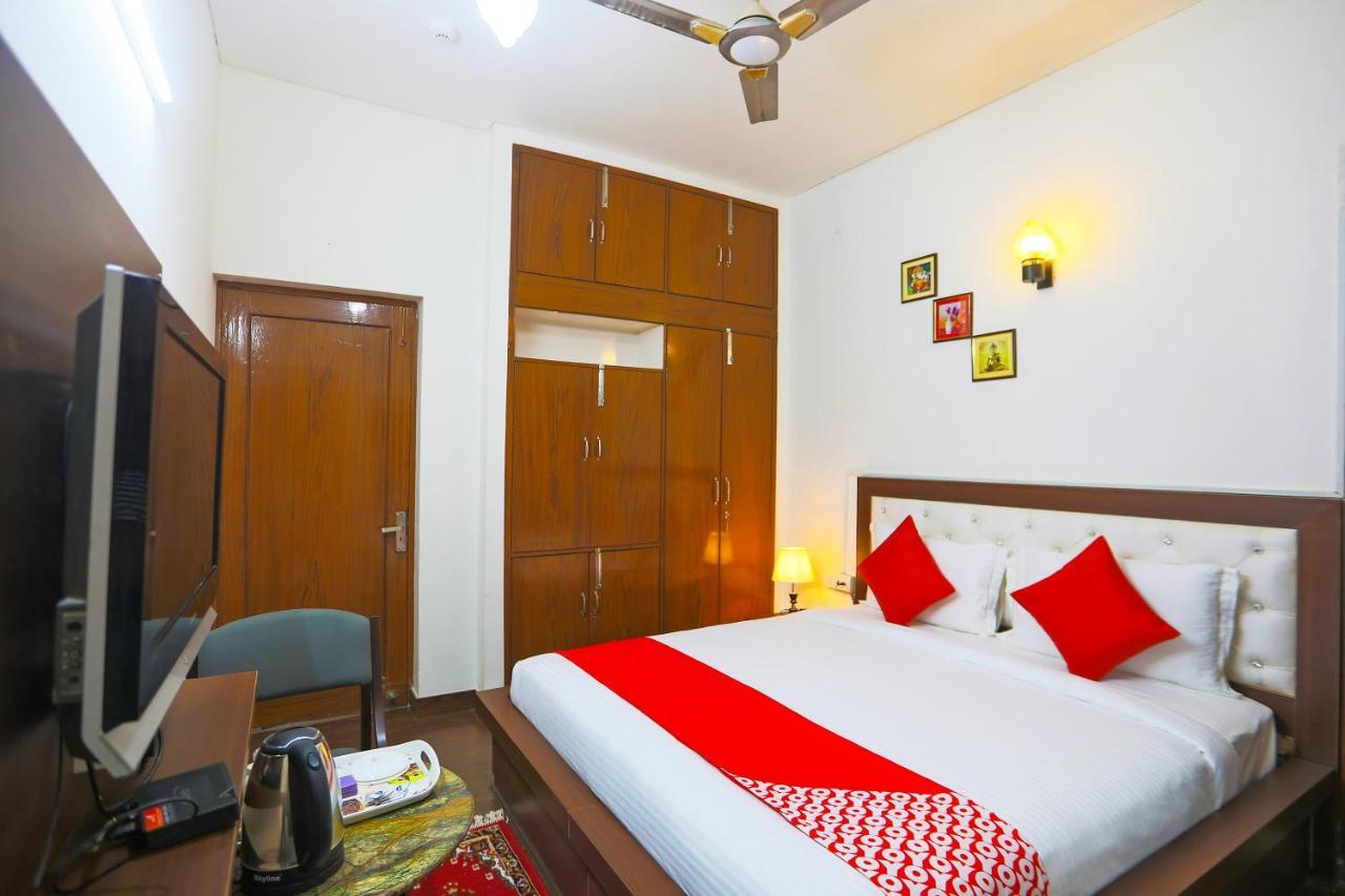 Oyo 62702 Golden Home Stay Yeni Delhi Dış mekan fotoğraf