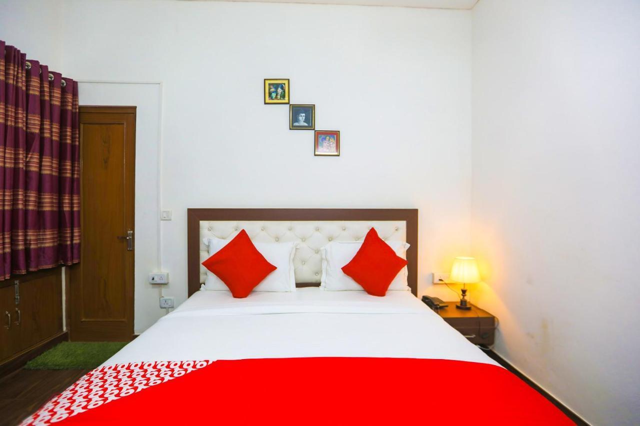 Oyo 62702 Golden Home Stay Yeni Delhi Dış mekan fotoğraf